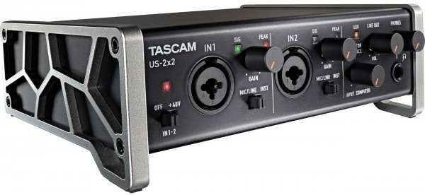USB аудио интерфейс TASCAM US-2x2