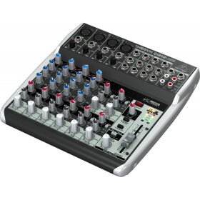 Микшерный пульт Behringer Q1202USB