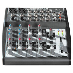 Микшерный пульт Behringer 1002