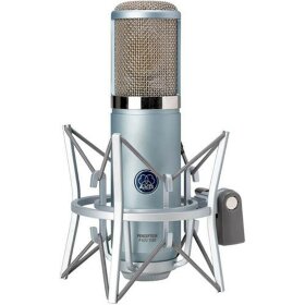 Студийный микрофон AKG P820 Tube