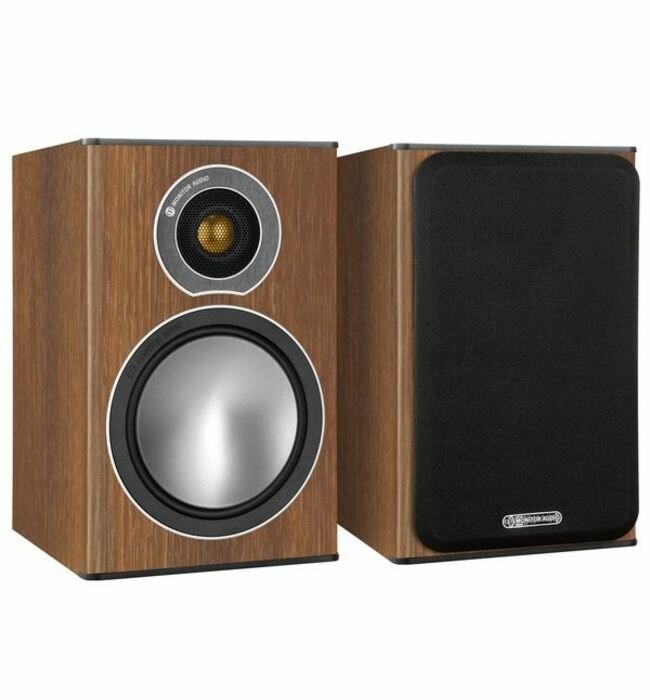 Полочная акустика Monitor Audio Bronze 1 Walnut