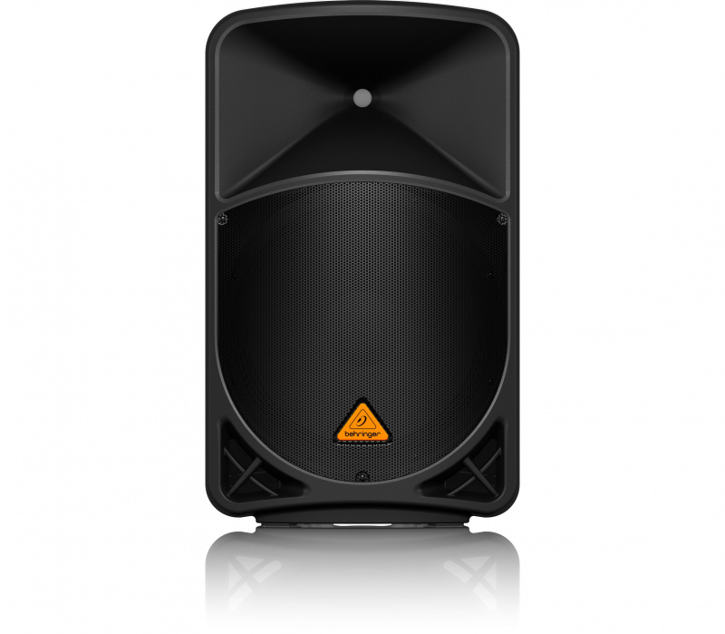 Активная акустическая система Behringer B115D