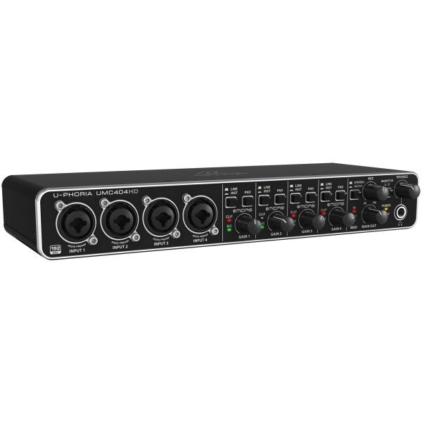 Аудиоинтерфейс Behringer UMC404HD